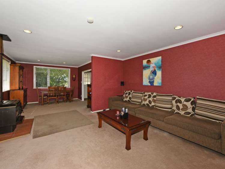 87 Holdsworth Avenue Trentham_3