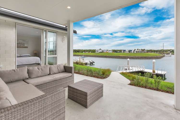 18 Finch Street One Tree Point_5