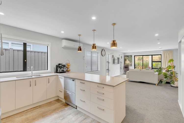 48 Karearea Avenue Porirua_5