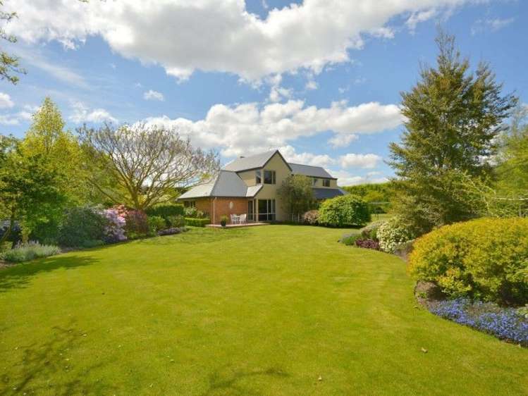 123 Halkett Road West Melton_21