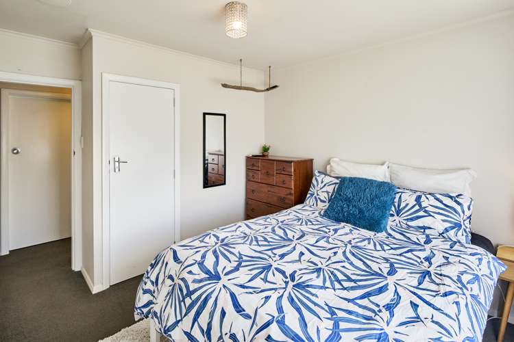 2/46 Hyde Street Wainuiomata_10