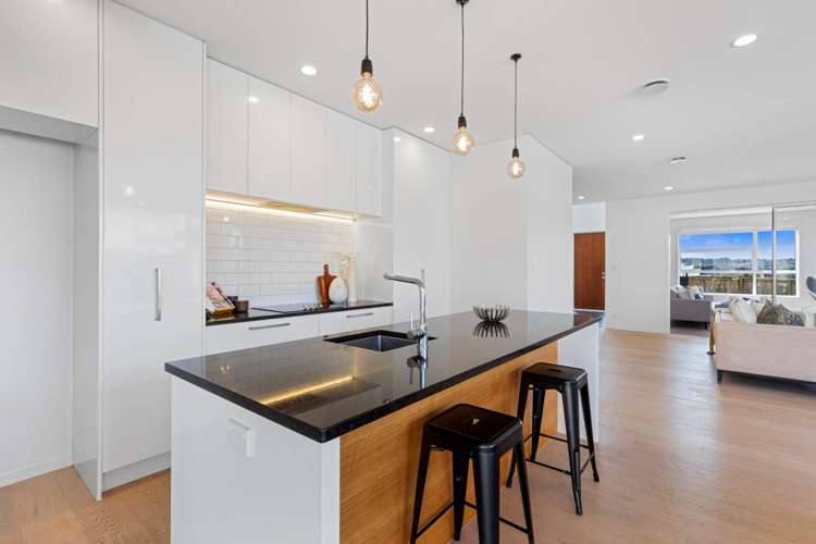 36 Fernhill Way Oteha_7