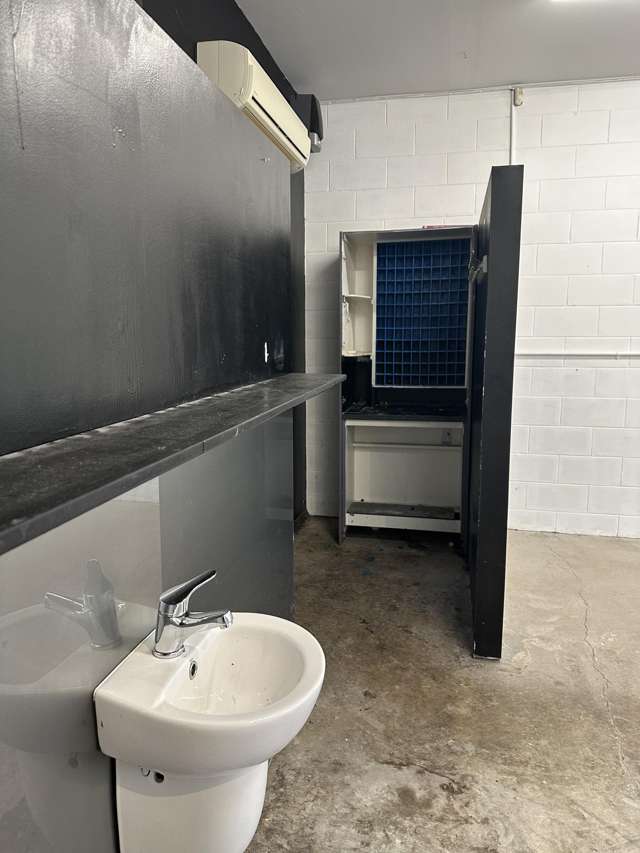 Shop 4, 47 Main North Road Woodend_4