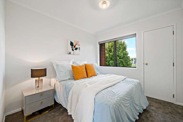 34 Pinewood Grove Botany Downs_12