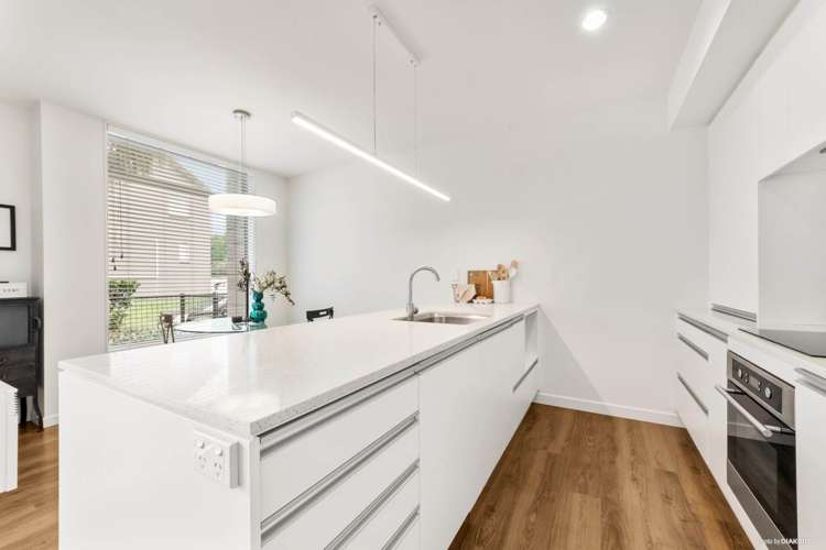 5 Bickerton Way Flat Bush_5