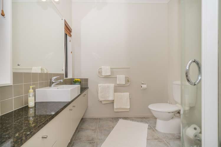 120 The Yardarm Pauanui_12