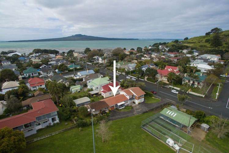 2/7 Cheltenham Road Devonport_12