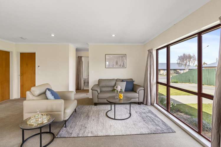 49 Pages Road Marchwiel_1