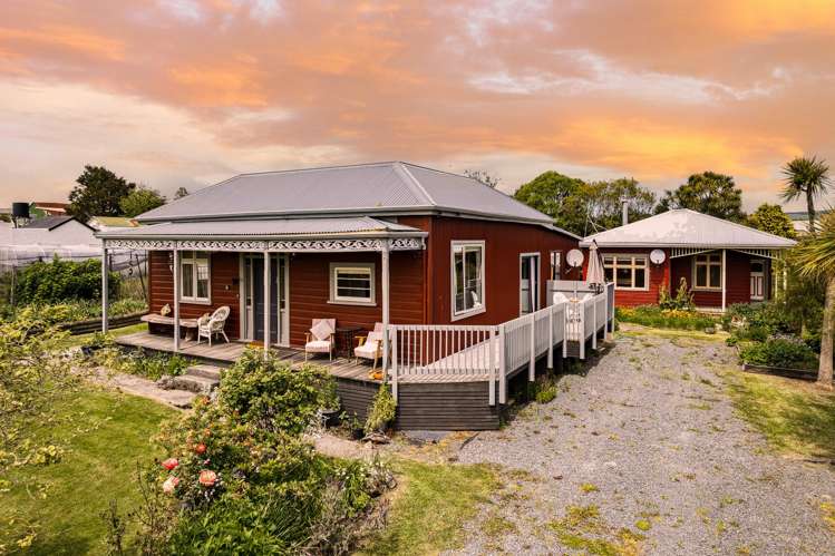 24 and 24A Main Road Owaka_25