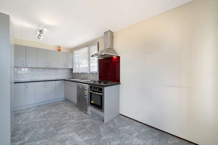 4 Ireland Place Ranui_10