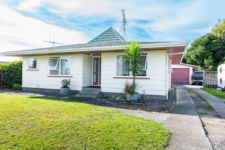 88 Atkinson Avenue Otaki Beach_1