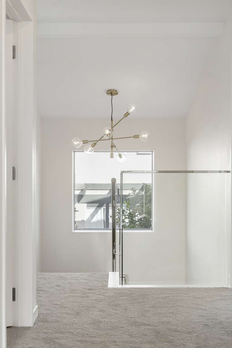 1b Sea Spray Drive Bucklands Beach_11