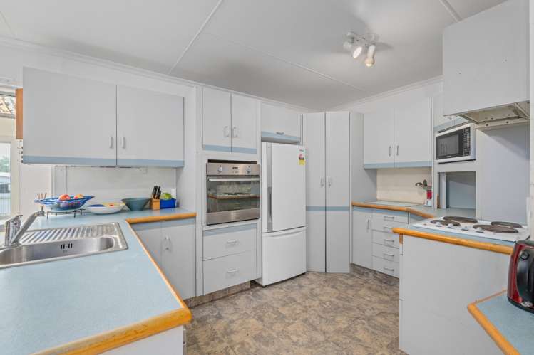 2 Redwood Street Seddon_12