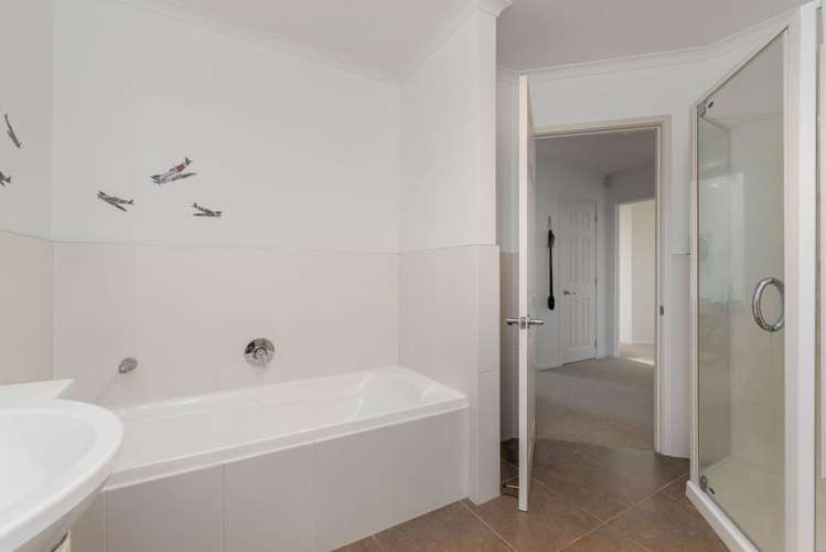 204 Alec Craig Way Gulf Harbour_12