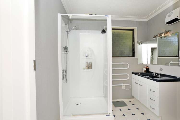 75 Oreti Road Otatara_20