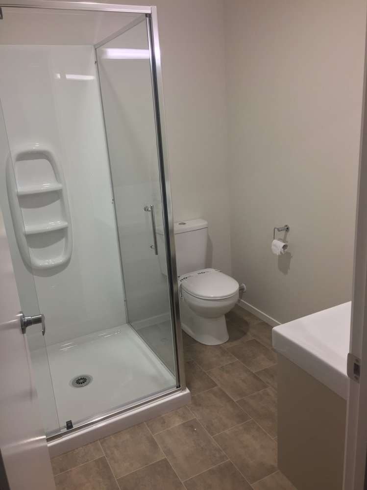 4/15 Cook Street Hamilton East_16