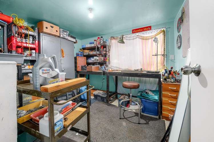 8 Robert Grigg Place Hamilton East_11