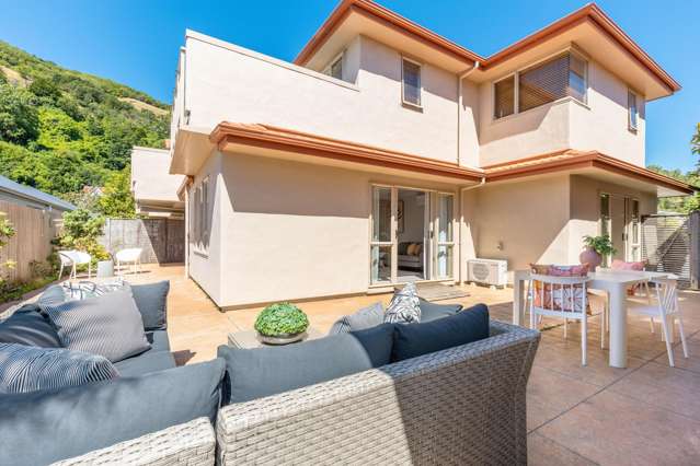 Spacious courtyard - your inner-city oasis