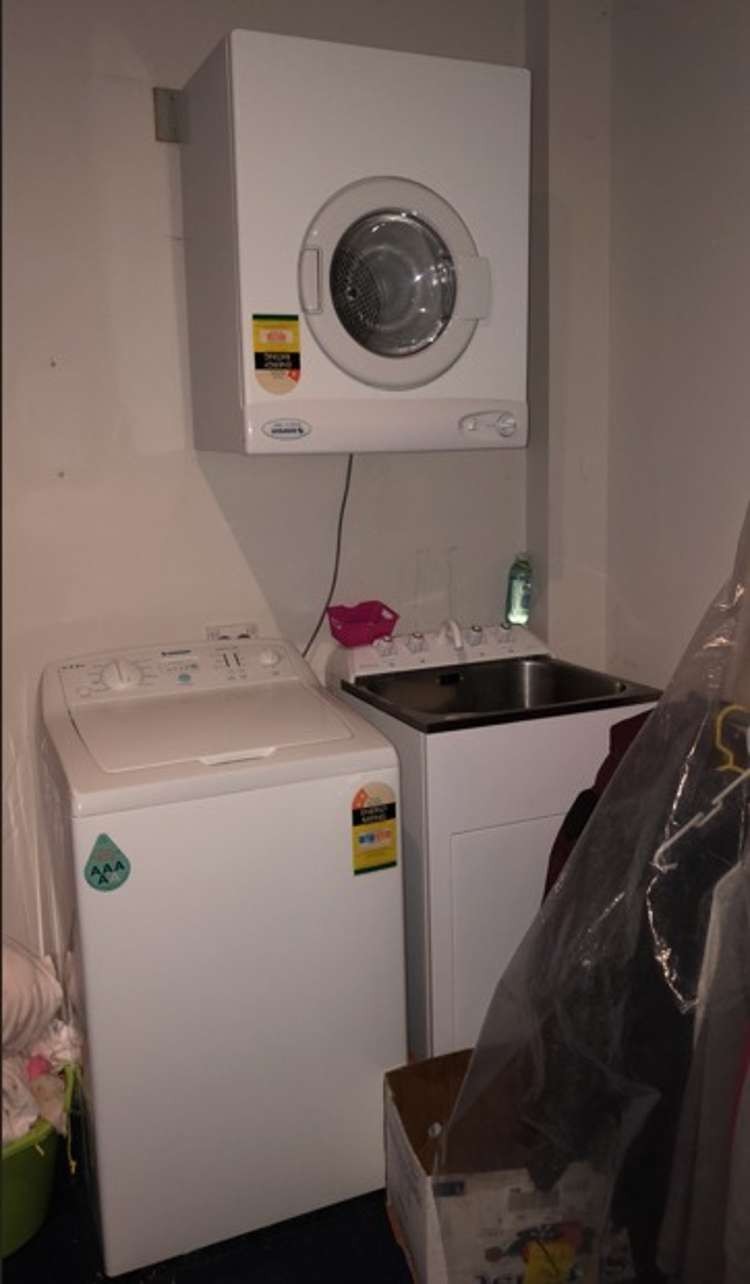 24 The Circle 1114_11