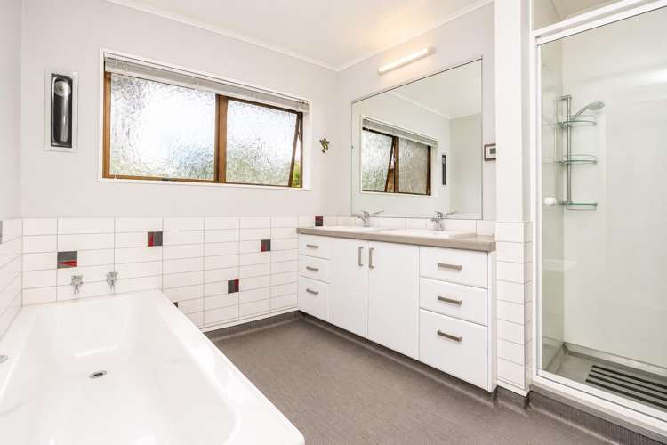 1 Neagle Place Greenmeadows_12