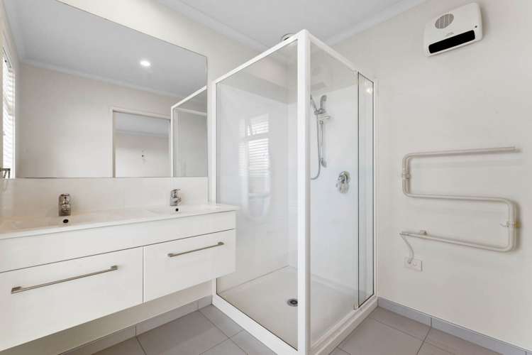 18 Arbors Track Silverdale_9