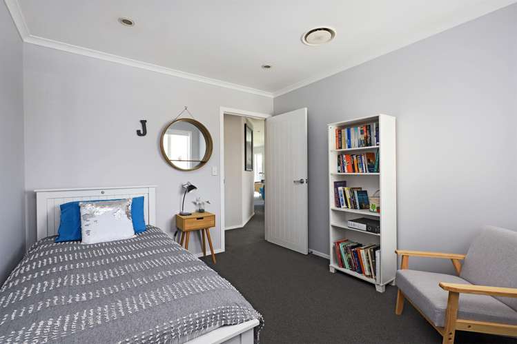 6 Begley Place Frimley_9