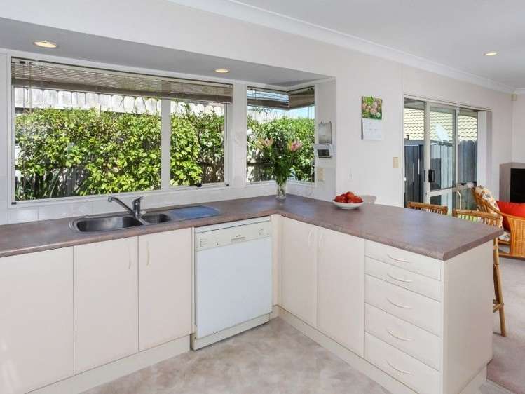 1/42 Stewart Gibson Place Manurewa_3