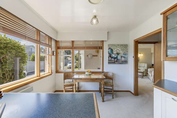 206b Tukapa Street Westown_17