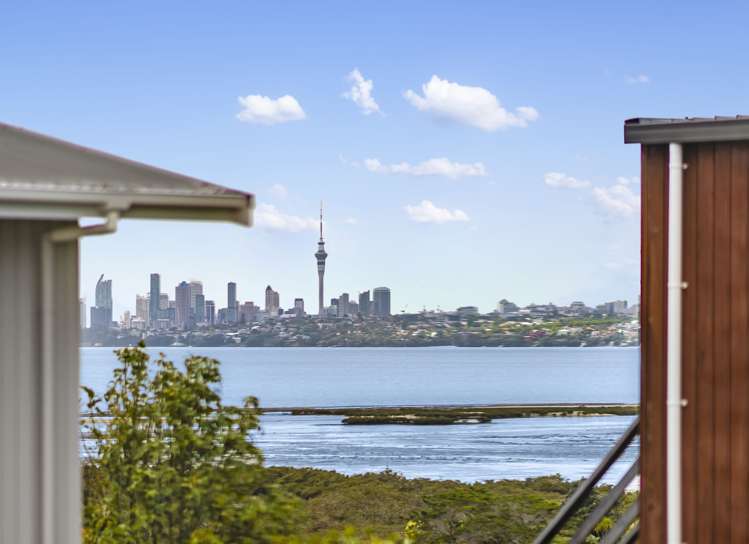 4/34 Rewarewa Road Te Atatu Peninsula_2