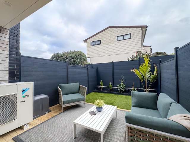 8/6 James Street Bayview_1