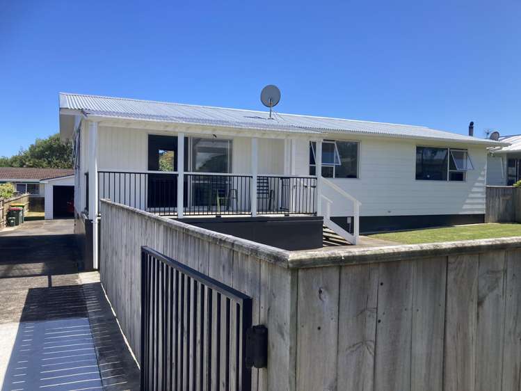 23 High Street East_0