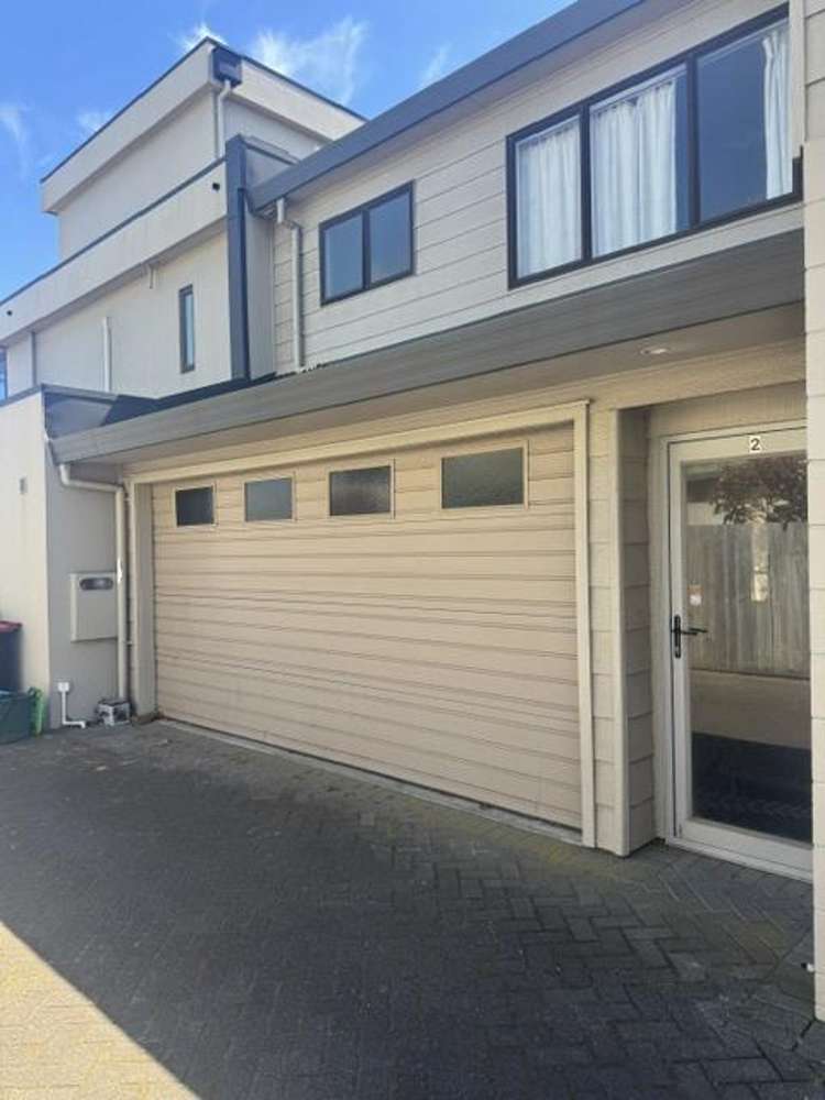 2/49 Tawa Street_0