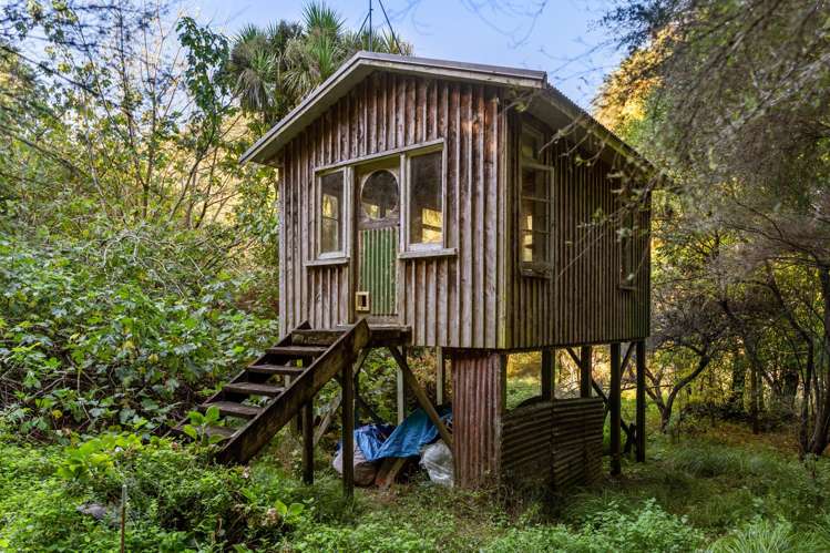 240 Cave Road Waimata_10