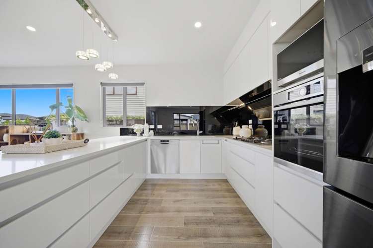 5 Thomas Rielly Avenue Hobsonville_8