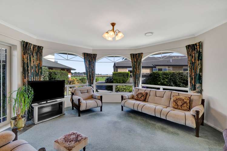 6 Saddle Row Welbourn_10