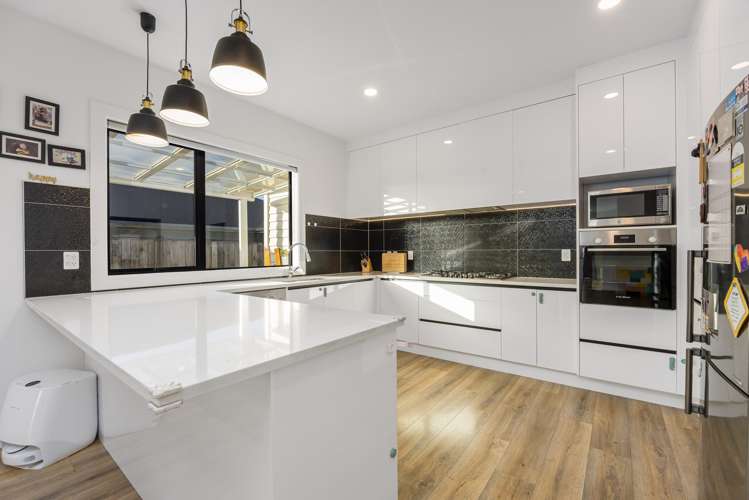 33 Johns Creek Crescent Silverdale_7