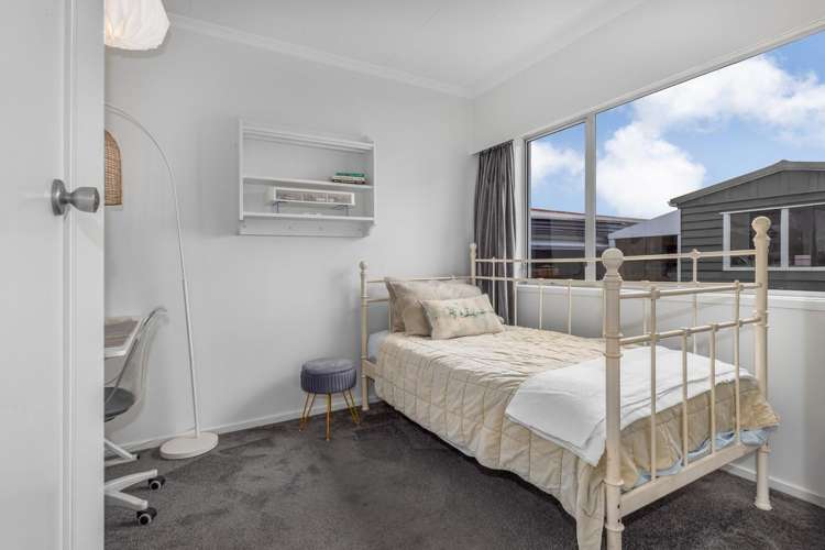 23 Featherston Street Levin_15