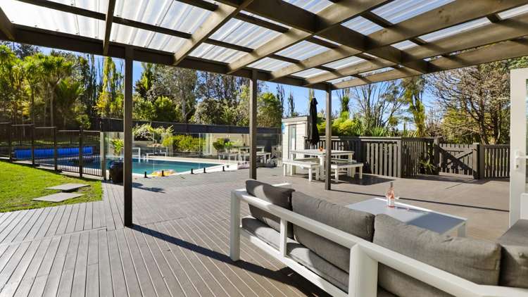 15A Whangaparaoa Road_0