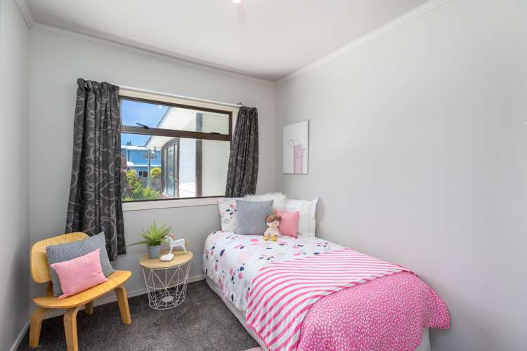 22 Batten Grove The Pines Beach_6