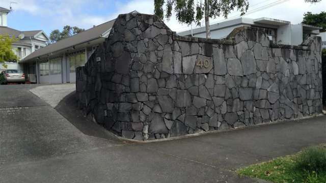 3/40 Clonbern Road Remuera_1