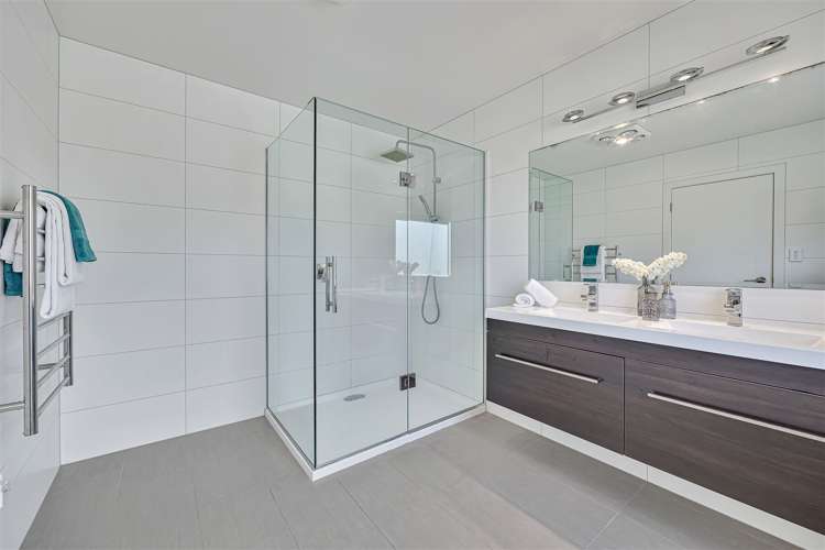 33 Remuremu Street Long Bay_10