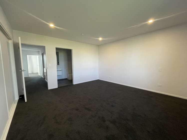 15 Malaga Crescent Harewood_7