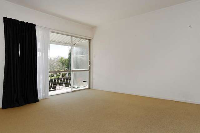 2/4 Cambourne Road Sandringham_3