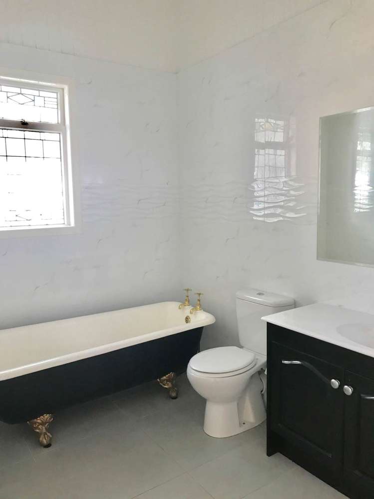 35 Mount Smart Road Royal Oak_16