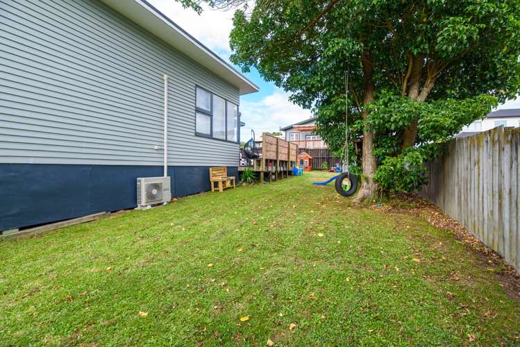 2/275 Great North Road Henderson_17