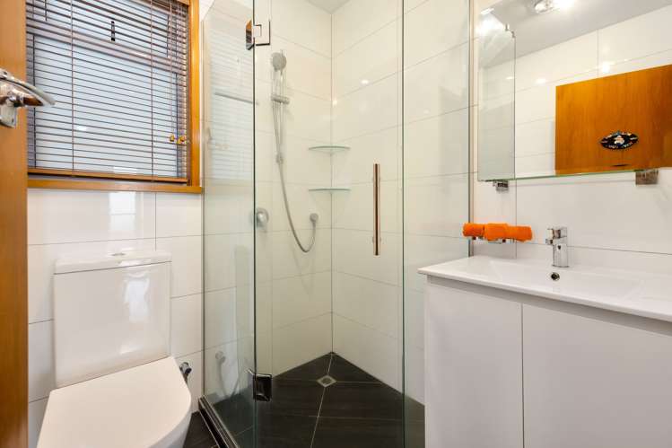 23 Dundee Place Blockhouse Bay_11