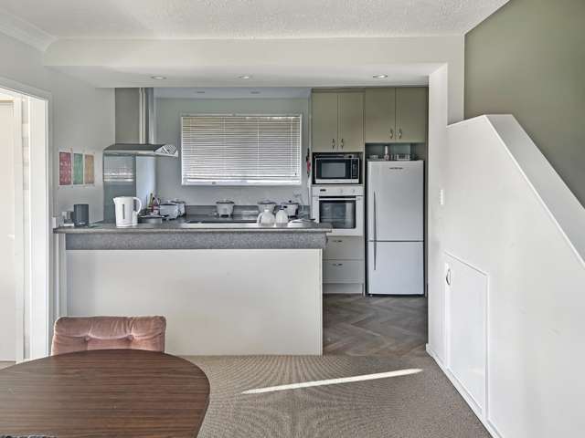 48 Kent Lodge Avenue 1392_1