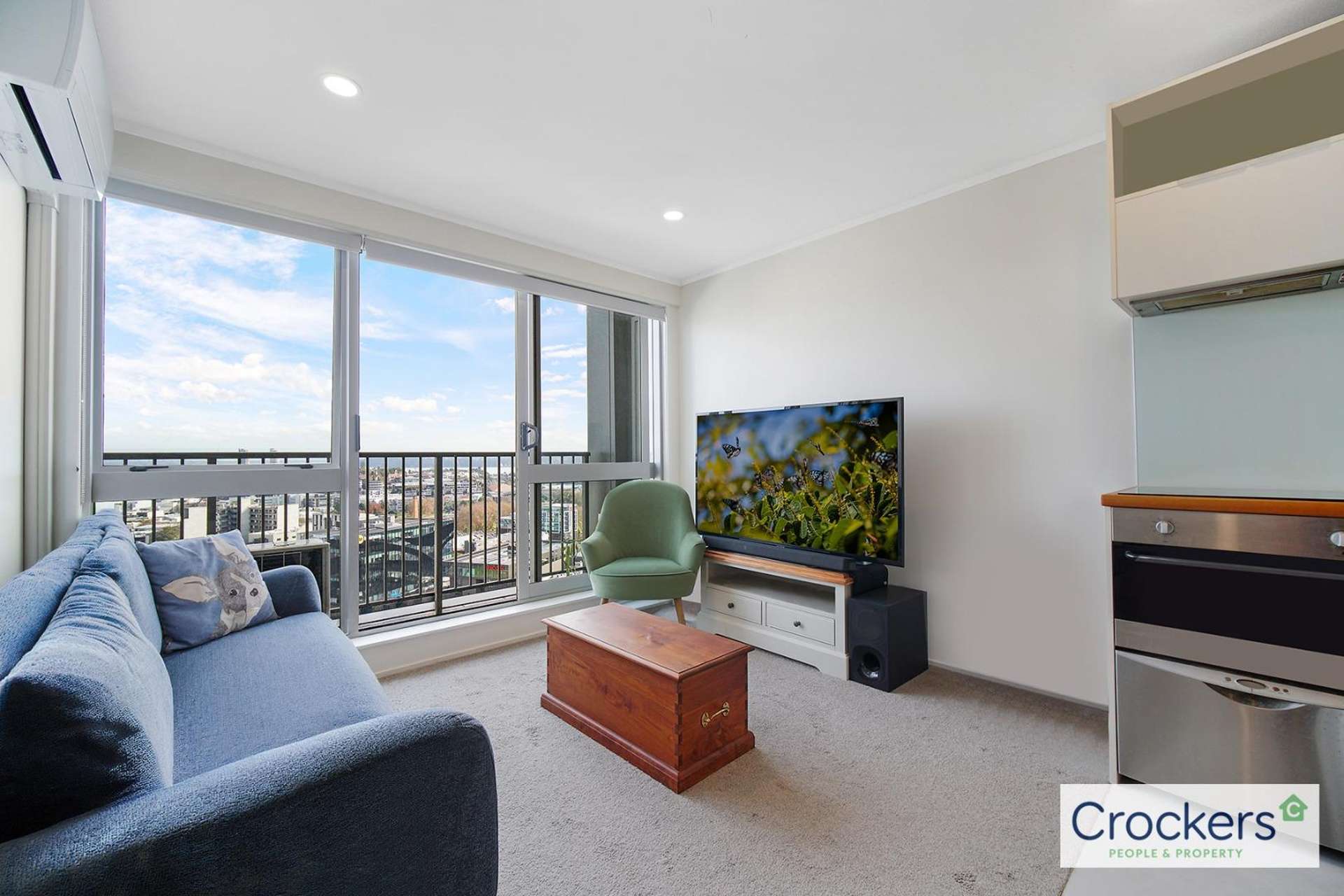 1502/53 Cook Street 10015_0
