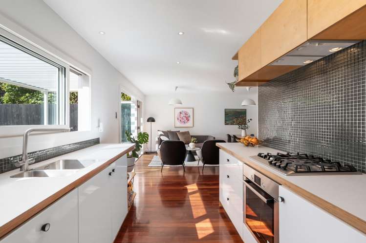 25 Warnock Street Westmere_11