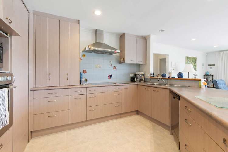 68 Rivervale Grove Stanmore Bay_3